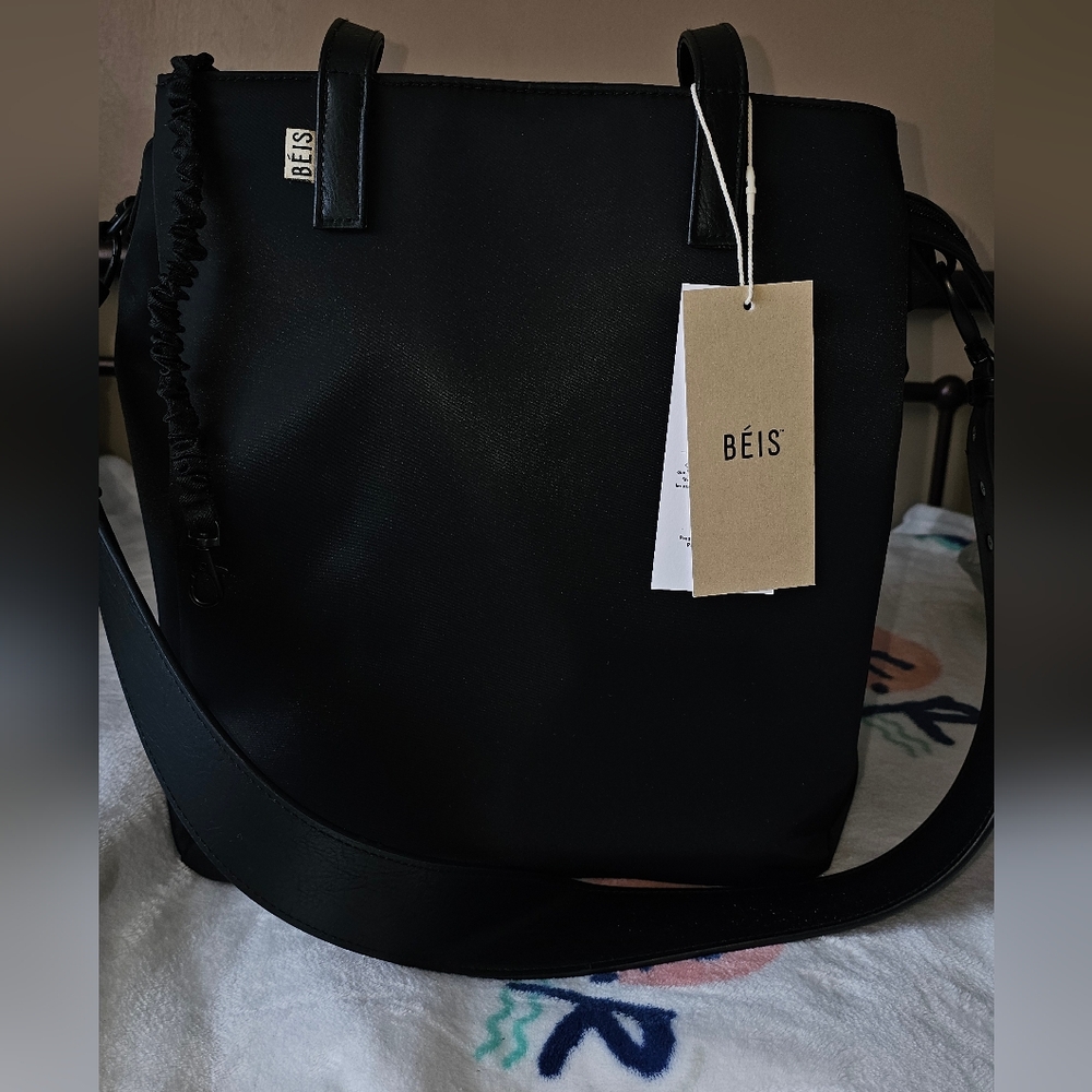Beis The Commute Tote In Black